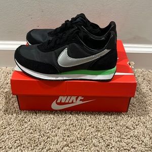 Nike waffle trainer 2 size 13